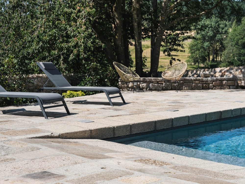 piscine – bassin en pierre