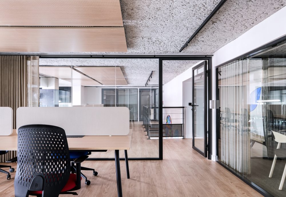 665FB992-185F-4EA2-8CA9-F57F81A046FF