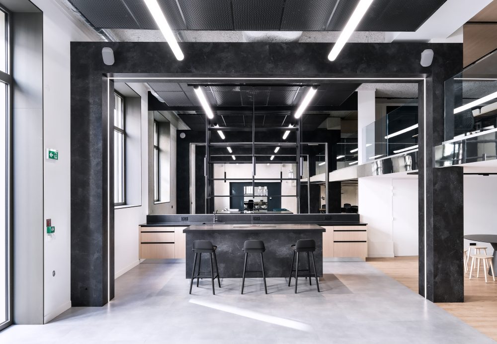 6BCA495C-A214-4624-A0D4-6E748E73AF27