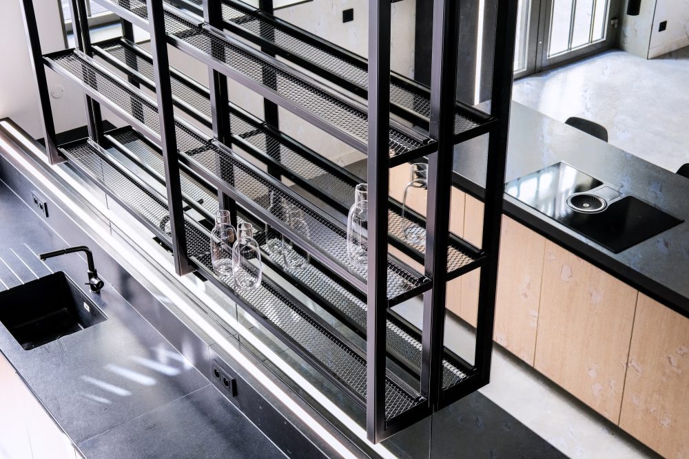 9C5C0E61-0179-4103-A3E7-0274FBC382CB